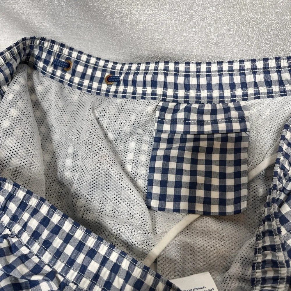 Vineyard Vines Embroidered Whales Swim Trunks Size L Pockets Lined USA W/ Pouch